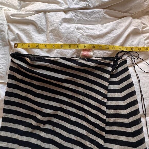 Fuzzi mesh Skirt - Picture 2 of 6